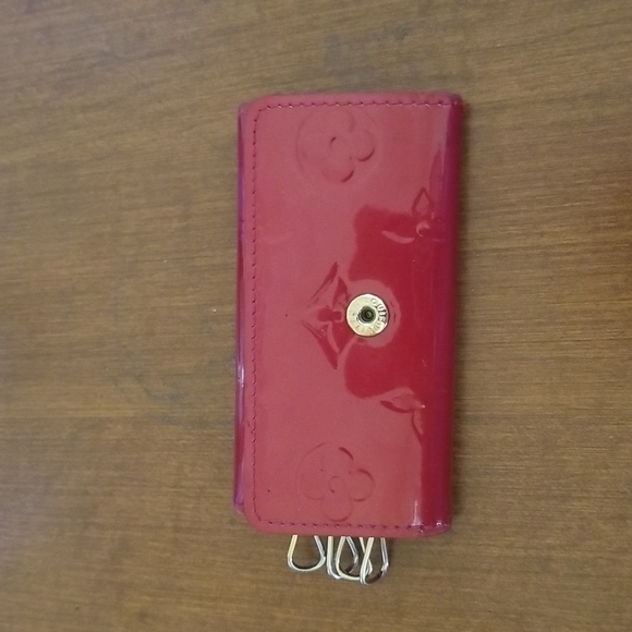 Louis Vuitton Accessories - Louis Vuitton Key Holder